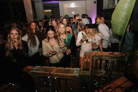 Cape Town: Nightlife Experience Pub Crawl
