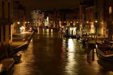 Venetië: privéwandeling van 2 uur 's nachts