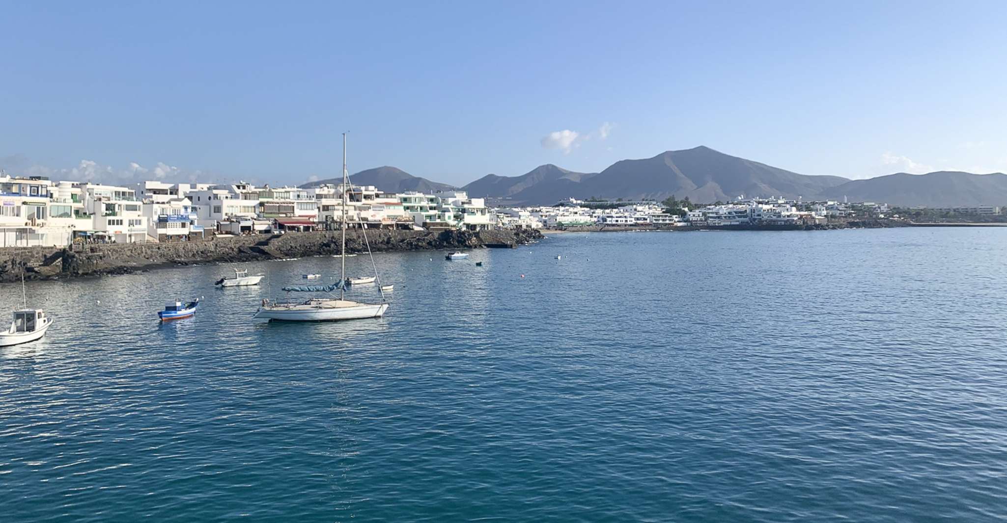 Fuerteventura, Trable или 1-way Tharge Ferry Ticket в Lanzarote - Housity