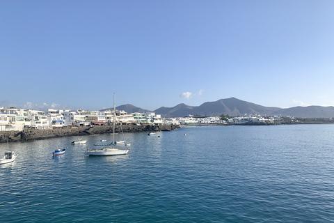 Fuerteventura: ferry de ida y vuelta a Lanzarote wifi gratisFuerteventura: ticket de ferry de ida y vuelta a Lanzarote