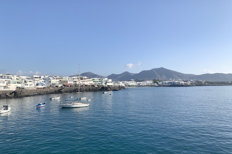 Fuerteventura: Return Ferry Ticket to Lanzarote & Free WiFi Fuerteventura: Return Ferry Ticket to Lanzarote