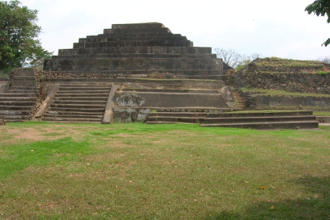 De San Salvador: visite archéologique du patrimoine maya