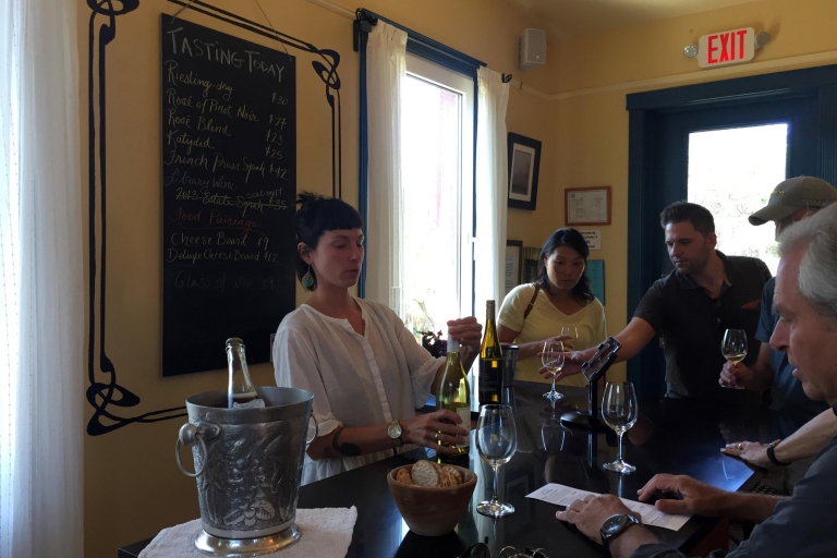 Portland: Mount Hood Wine and Waterfalls Full-Day Tour Group Tour