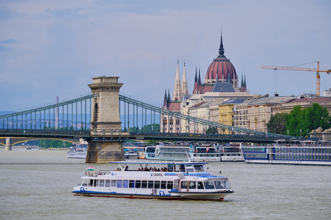 Budapeste: Cruzeiro ao pôr do sol