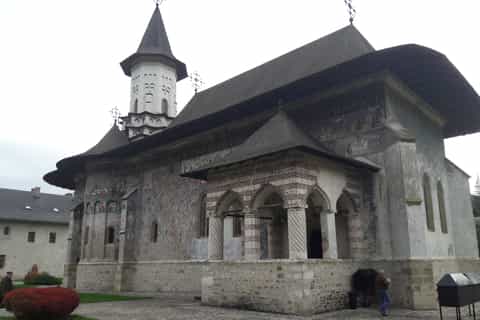 Bucharest: 6-Day Transylvania and Bucovina Experience