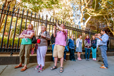 Ground Zero 9/11 Memorial Tour & Optional 9/11 Museum TicketTour solo por la Zona Cero.