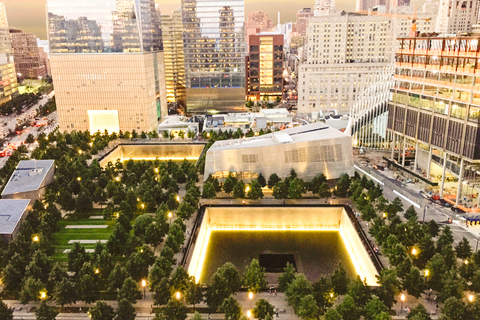 Ground Zero 9/11 Memorial Tour & Optional 9/11 Museum TicketTour solo por la Zona Cero.