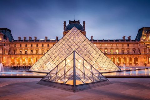 Париж: посещение Лувра и круиз по Сене