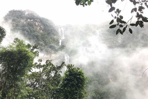 Ab Bogotá: Wanderung zum Wasserfall La Chorrera mit Speisen