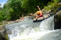 Du Liberia, Aventure Tubing à Rio Negro - Hizvo