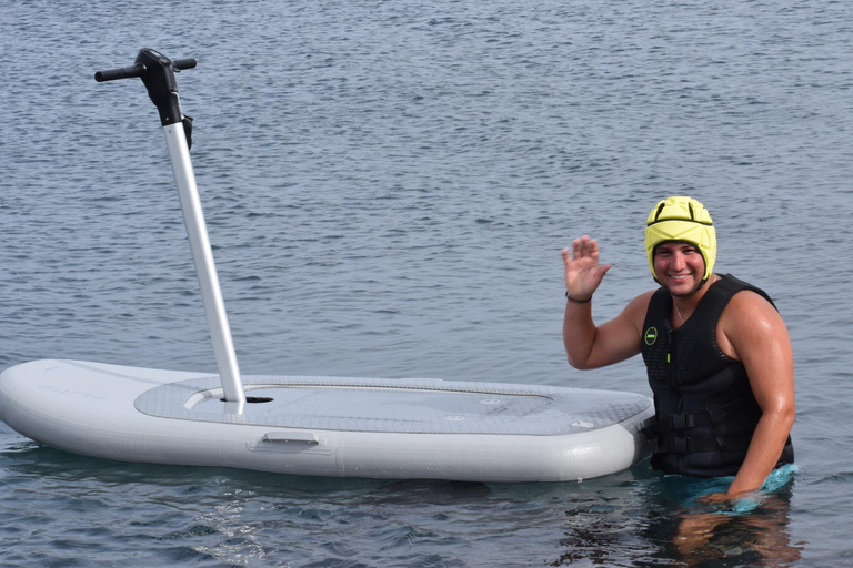 Scooters eléctricos Santorini E-Foil: surfea las olasScooters E-Foil en Santorini: surca las olas