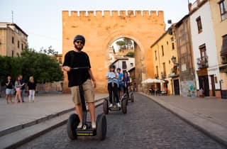 Granada: Geführte Segway-Tour durch das historische Stadtzentrum