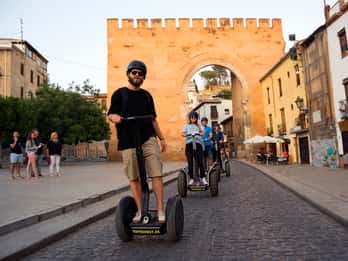 Grenade : visite guidée en Segway du centre historique