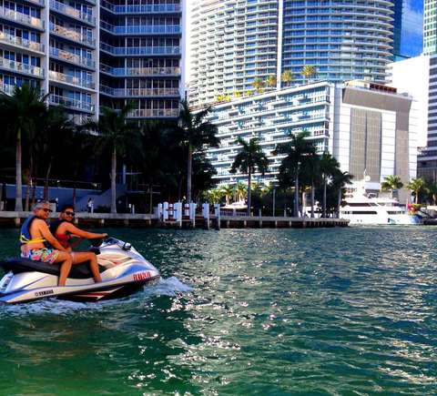 Cruises & boat tours