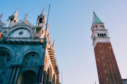 Venise: visite de la basilique et du palais des Doges avec promenade en gondoleVisite de groupe en français