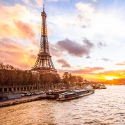 Париж: 1-часовой круиз по реке с иллюминацией