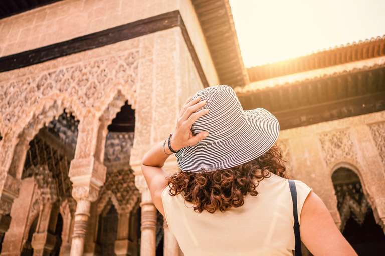 Granada: Alhambra, Nasridenpaläste und Generalife TourKleingruppentour