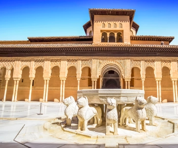 Alhambra & Gardens Tour w/Nasrid Palaces Option