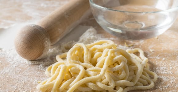 Siena: Pasta and Tiramisu Class at a Local&#39;s Home