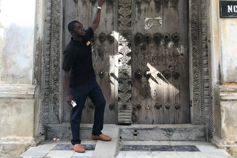 Stone Town: Private Tagestour und Prison IslandTransfer von Hotels in Stone Town