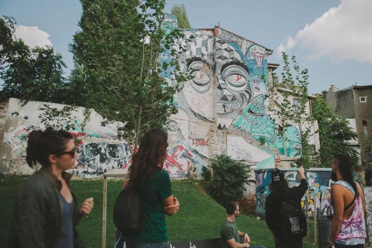 Alternatywna wycieczka piesza po BukareszcieWycieczka po sztuce ulicznej