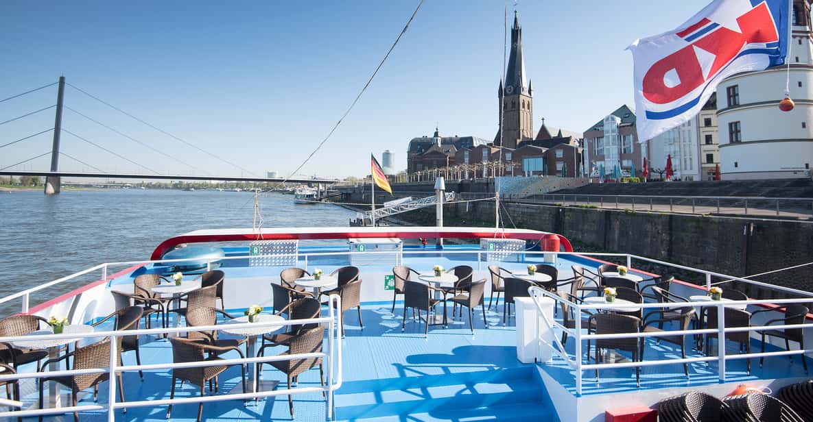 Düsseldorf: Hop-on Hop-off Bus Tour with Boat Cruise