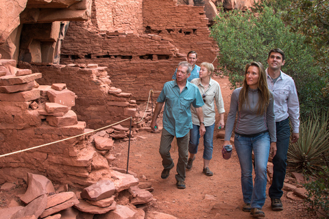 Sedona: Ancient Ruins Pink Jeep Tour