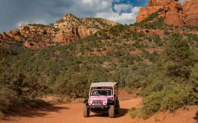 Sedona: Coyote Canyon Pink Jeep Tour