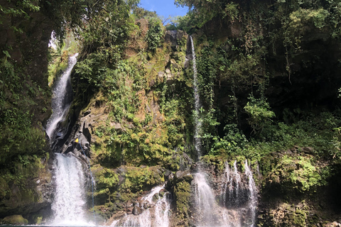 Odkryj i ciesz się kanionem Macho De Monte w Cuesta de Piedra Chiriqui.Odkryj i ciesz się Kanionem Macho De Monte w Cuesta de Piedra Chiriqui.