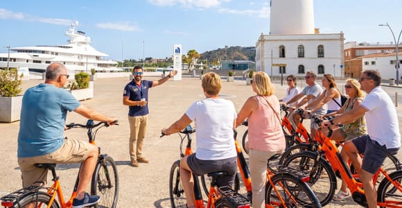 Malaga Bike & E-Bike Tour – Top Highlights and Coastal Views
