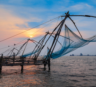 Chinese Fishing Nets: Tours and Guided Visits