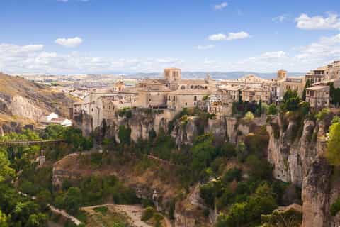 Cuenca: Cathedral & Hanging Houses Historic City Tour