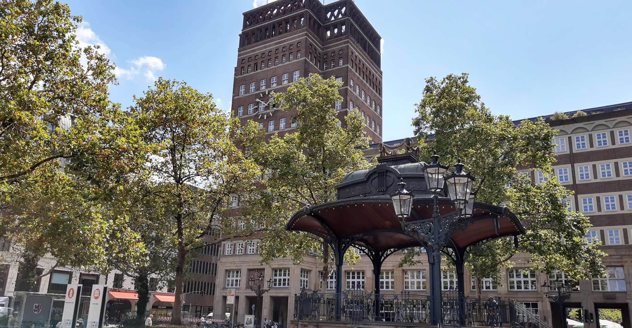 Düsseldorf, Altstadt & Altbier Tour - Hizvo