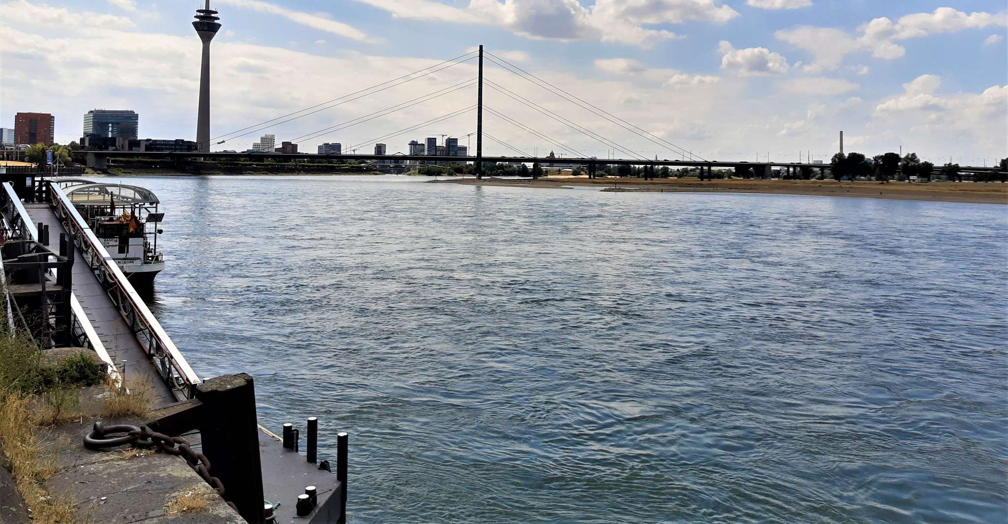 Düsseldorf, Altstadt & Altbier Tour - Hizvo
