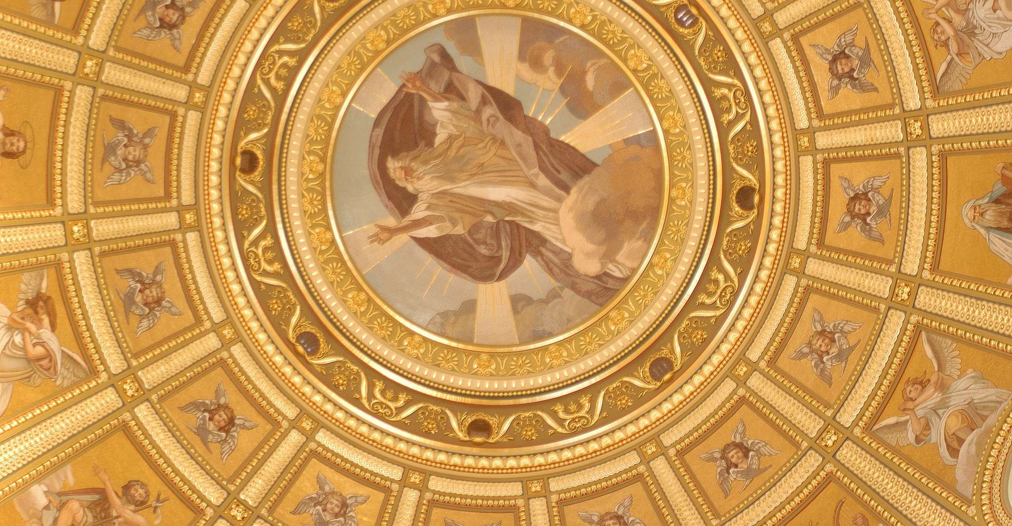 Budapest: Classical Music Concerts in St Stephen's Basilica photo 7