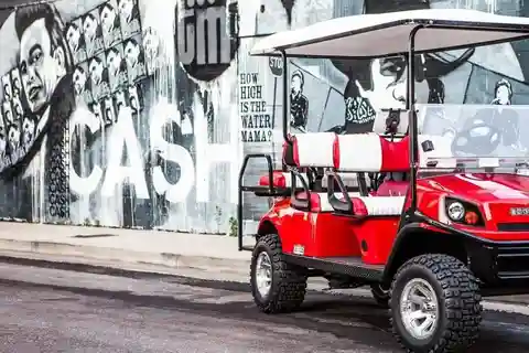 Nashville: Street Art & Instagram Golf Cart Tour
