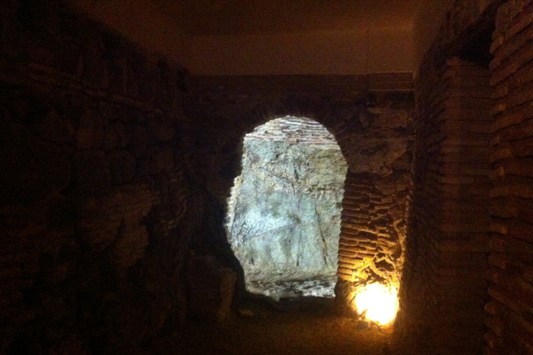 Toledo: Ancient Underground City Tour in SpanishToledo: Ancient Underground City Tour