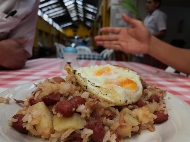 Bogotá: Colombian Breakfast Discovery Tour