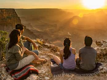 Ab Tusayan: Grand Canyon Jeep-Tour im Sonnenuntergang Ab Tusayan: Grand Canyon Jeep-Tour im Sonnenuntergang