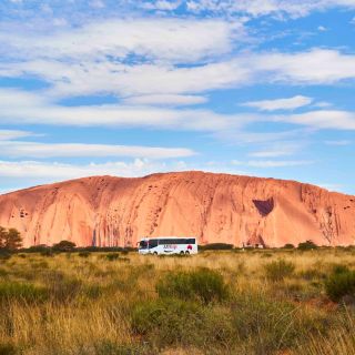 Alice Springs: Coach Transfer to Ayers Rock Resort