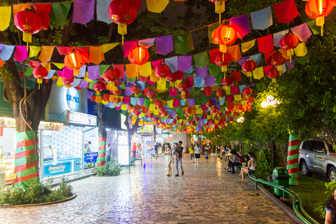 Ho Chi Minh: Foodie Tour by Motorbike Group Tour with Maximum 15 People