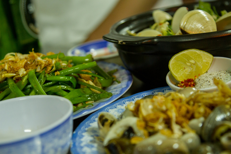 Ho Chi Minh: visite gourmande en motoVisite de groupe avec un maximum de 15 personnes