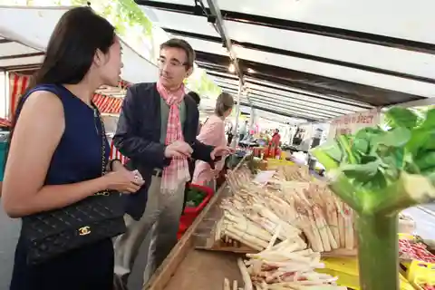 Market Visit and Cooking Class with a Parisian Chef