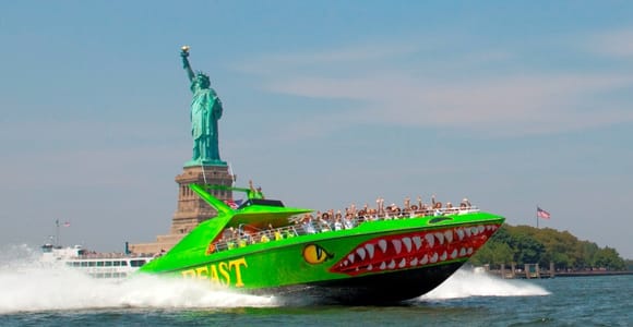 NYC: Circle Line „The Beast“ Midtown/Downtown Speedboat Ride
