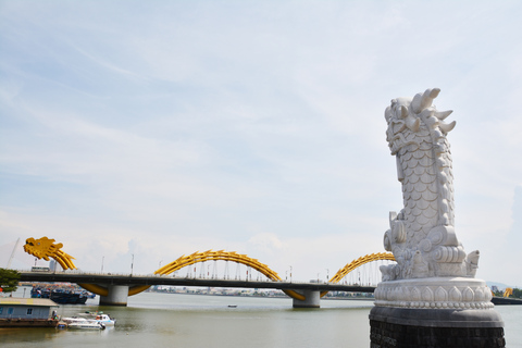 Da Nang: 3.5-Hour Food Tour by Motorbike with DriverGroup Tour (maximum of 15 people per group)