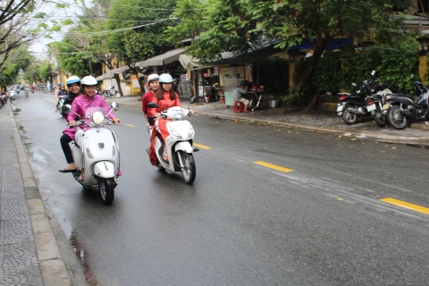 Da Nang: visite gastronomique de 3,5 heures en moto avec chauffeurVisite privée