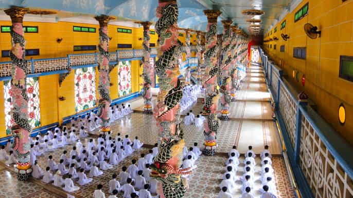 ho chi minh city cao dai temple black lady mountain tour