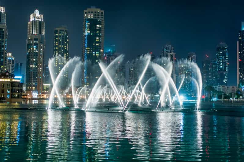 boat trip dubai fountains