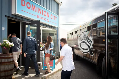 Ottawa : visite guidée d'une demi-journée en bus à la découverte des bières artisanales