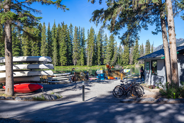 Banff: wilde dieren op de Bow River Big Canoe Tour